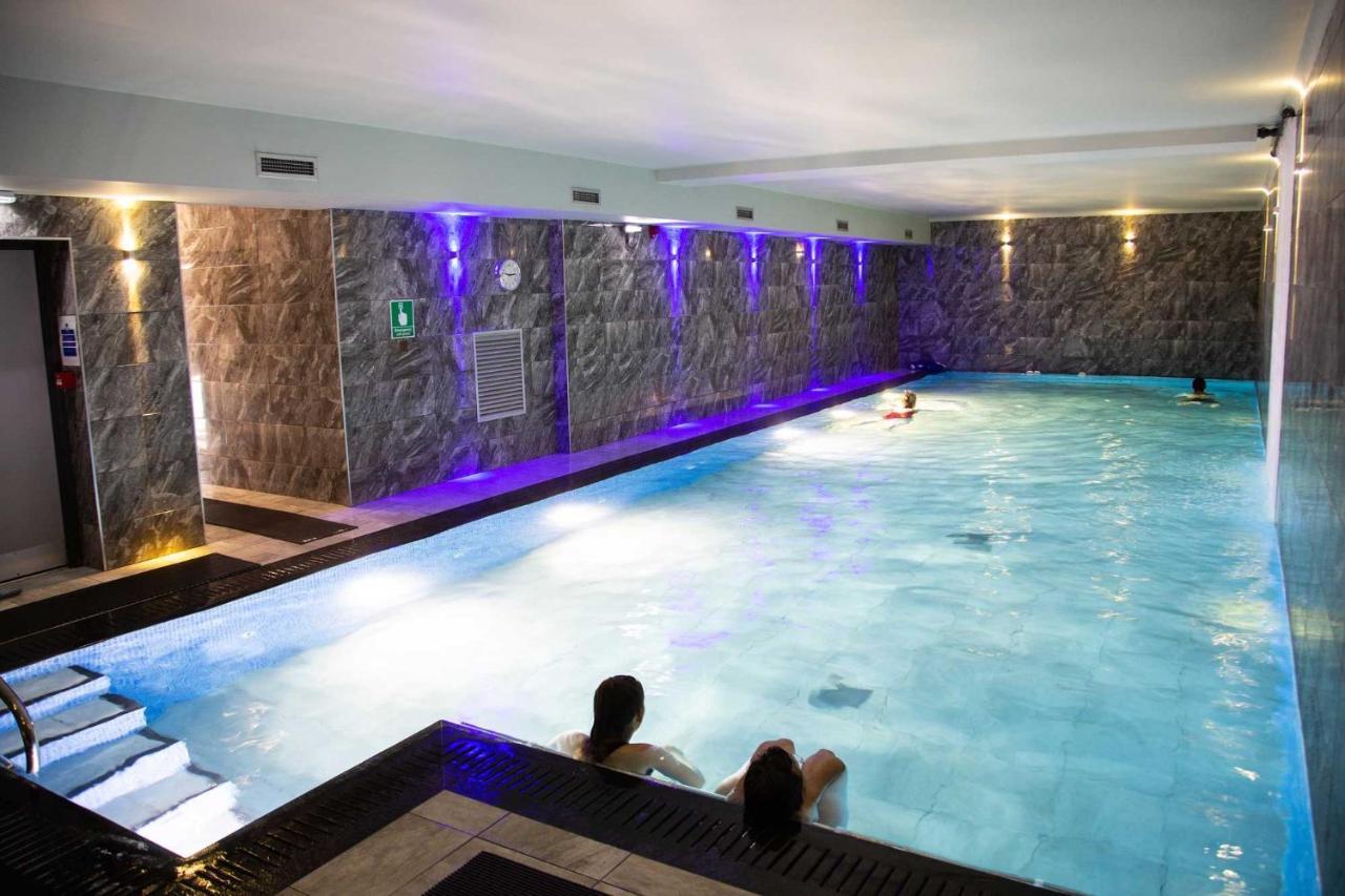 Flat 2, The Old Antiques Warehouse - Free Off-Site Health Club Access With Pool, Sauna, Steam Room & Gym Боунесс-он-Віндермір Екстер'єр фото